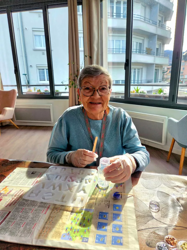 atelier porte-clé pour les habitants de Cosima Lourdes